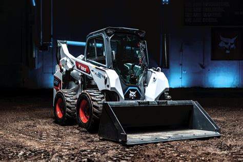 bobcat skid steer lift and tilt